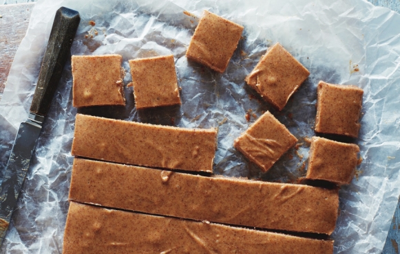 vegan almond fudge