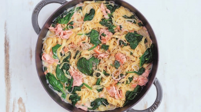 one-pot pasta with spinach and smoked salmon