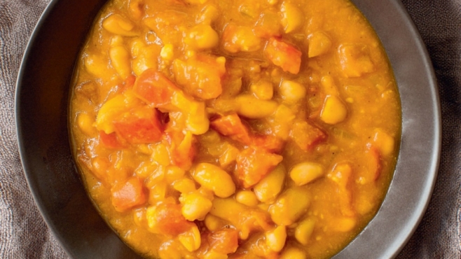 pumpkin and cannellini bean chili by Terry Walters